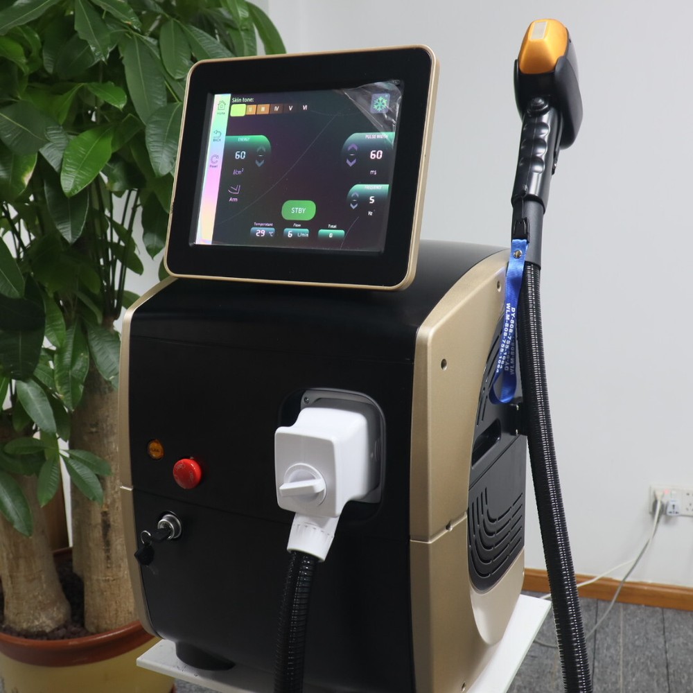 2000W 808nm Diode Laser Hair Removal Machine 3 Wavelength Ice Cooling