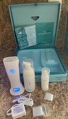 Tria Beauty – Skin Clarifying System Kit…Clean Skin/Acne…Handheld Device