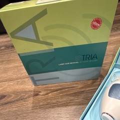 Tria THR-2S Cordless Laser Hair Removal Device White/Blue w/ Charger & Box