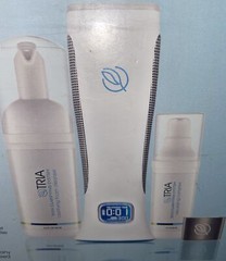 Tria Beauty – Skin Clarifying System Kit…Clean Skin/Acne…Handheld Device