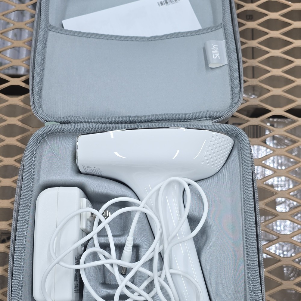 Silk’n IPL Hair Removal Device White Corded Electric with Case and Power Adapter