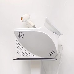 Portable 4 Wavelength Diode Laser Freezing Point Hair Removal Beauty Equipment