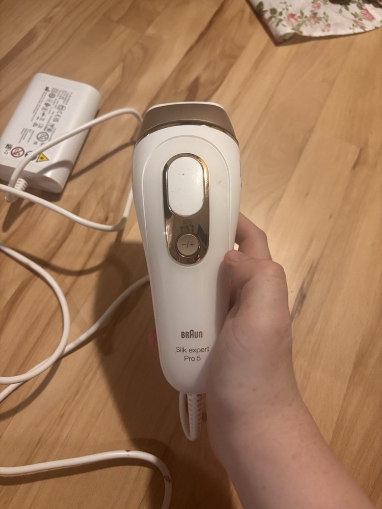 Braun Silk-Expert Pro 5 PL5137 IPL Permanent Hair Removal System