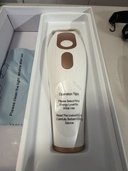 Handheld IPL Hair Removal Device