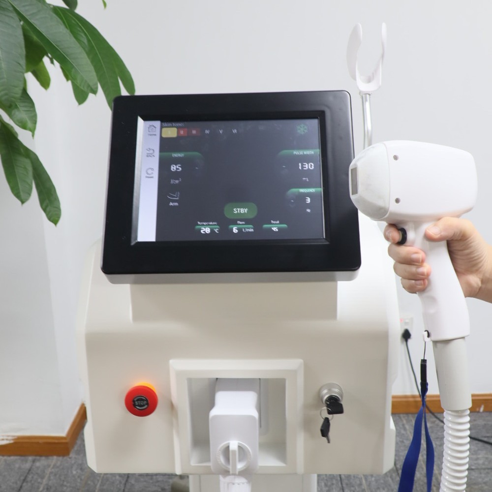 2000W Ice Titanium 755nm 808nm 1064nm Diode Laser Painless Hair Removal Machine