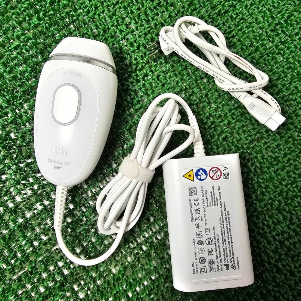 Braun Silk Expert Mini IPL Hair Removal Device Used/Almost New