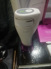 Tria Age Defying Laser / Original Box, Charging Cradle Disk, Manuals, Tested