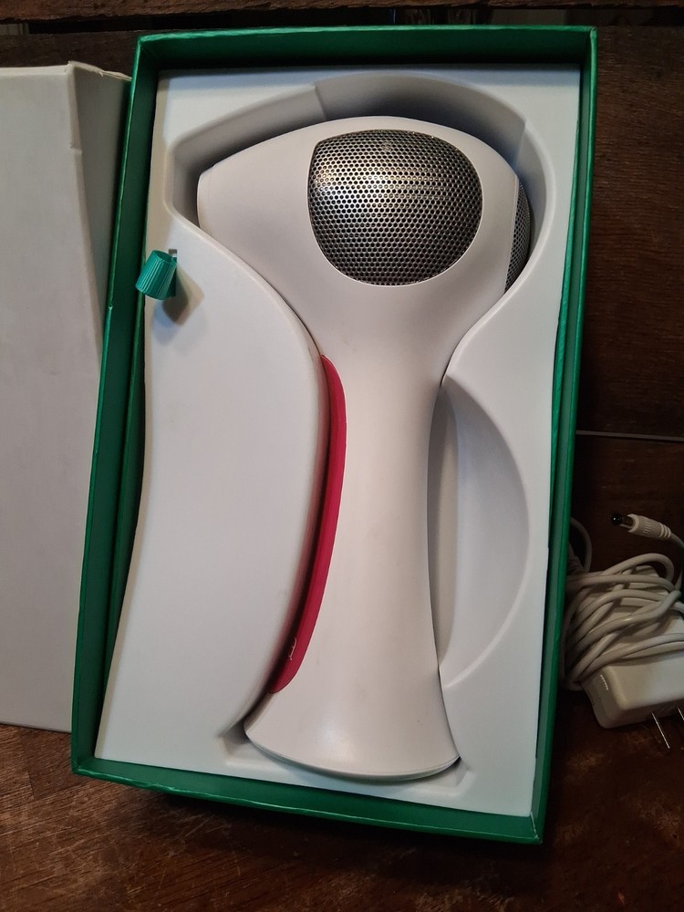 TRIA BEAUTY LASER HAIR REMOVAL DEVICE 4X WITH CHARGER & MANUAL Pink
