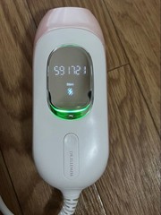 DR.ELLEMISS ZERO Epilator Hair Removal Light Beauty Device Used