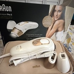 Braun Skin i-expert Smart IPL Hair Removal Device w/ Case, Attachments White