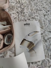 Braun Silk-expert Pro 5 IPL Hair Removal Device White/Gold w/ Case & Manual
