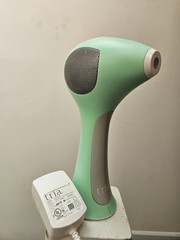 Tria Portable Laser Hair Removal Device Green/White Battery 1hr w/Charger UL