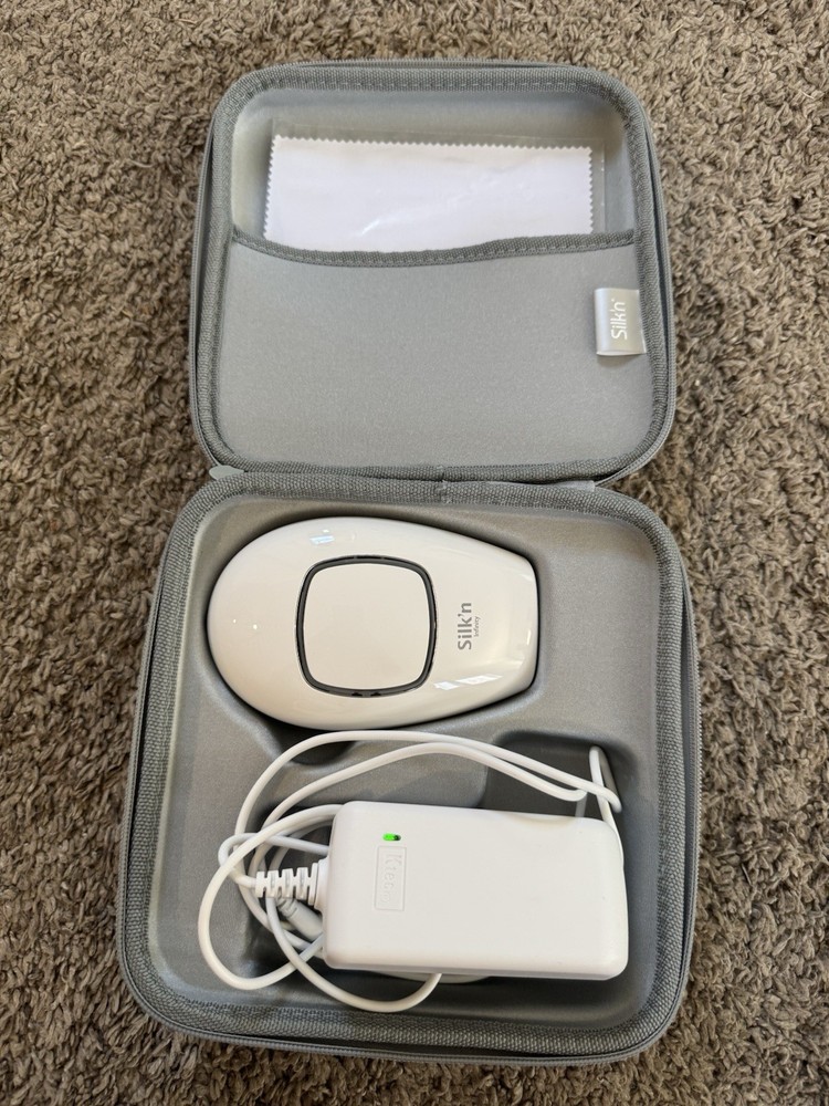 Silk’n Infinity IPL Hair Removal Device w/ Case Manuals Charger – Working