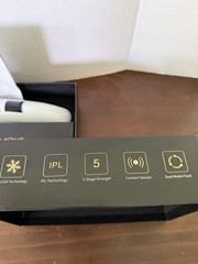 Luna’Mour ICE COOL IPL Hair Removal Device