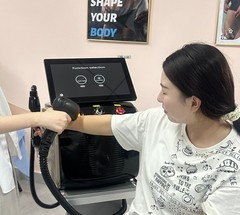 755 808 1064 Diode Laser Permanent Hair Removal Picosecond Nd Yag Tattoo Removal