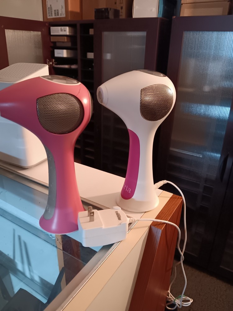 Lot 2 Tria Beauty Hair Removal Laser LHR 4.0 W One Charger
