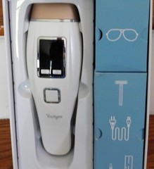 Yachyee Painless IPL Hair Remover Device With Ice Cooling Function Open Box