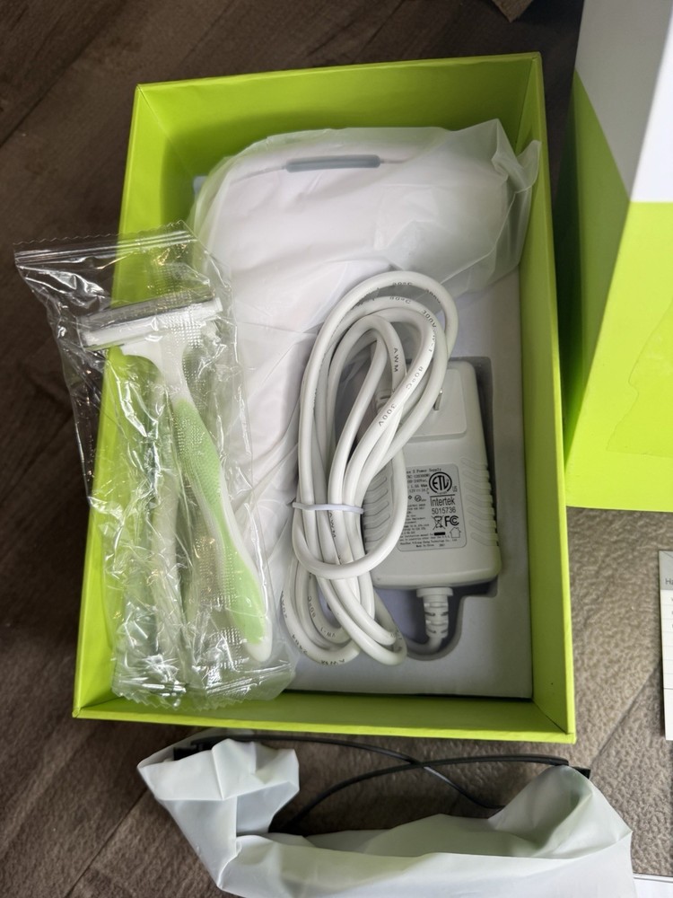 XSoul IPL Hair Removal Device 999,999 Flashes (New Open Box) FAST FREE SHIPPING.