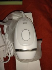 Braun Silk-expert Mini IPL Hair Removal Device SensoAdapt Corded for Face & Body