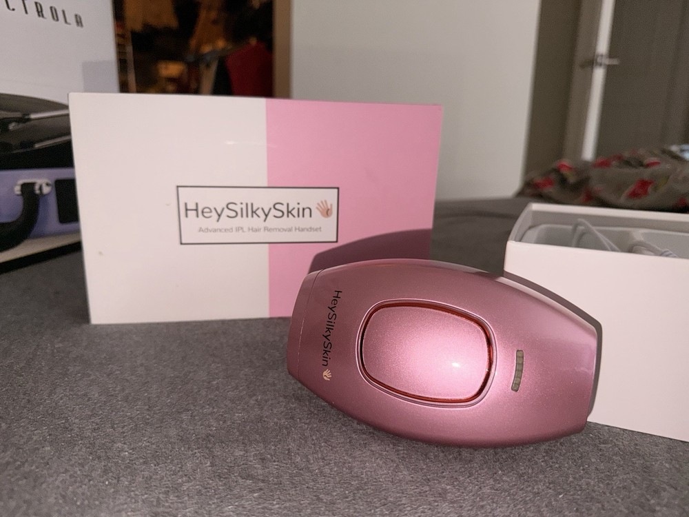 HeySilkySkin IPL Laser Hair Removal~Handset Silky Skin Laser & P. Cord Included