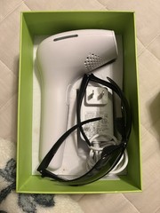 XSOUL IPL Hair Removal Device Corded Electric Face/Bikini w/ Sunglasses White