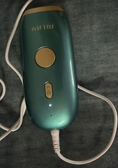 MLAY T11 IPL HOME USE PERMANENT HAIR REMOVAL PAINLESS EUC