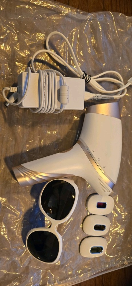 Shenzhen Siken SKB-1808 White Rose Gold Ice Beauty IPL Laser Hair Removal Device